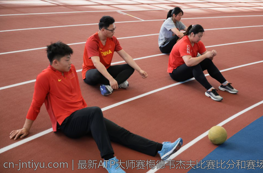 最新ATP大师赛梅德韦杰夫比赛比分和赛场表现总结